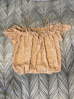 Juniors M Siena Sky M Peach Floral Off-Shoulder Smocked Crop Top